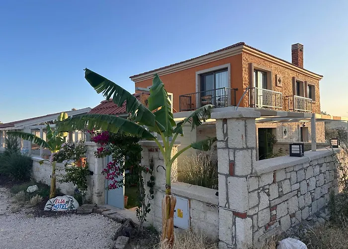 Elia Alacati Çeşme