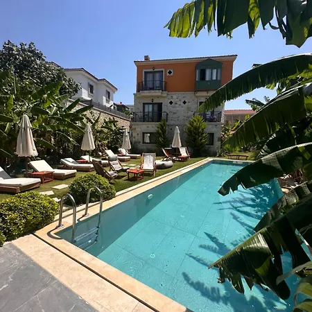 Elia Alacati Çeşme