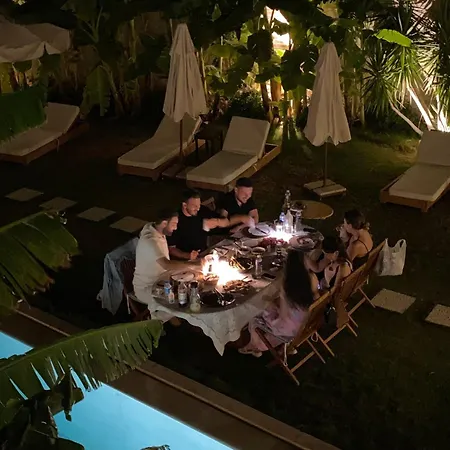 Elia Alacati Çeşme